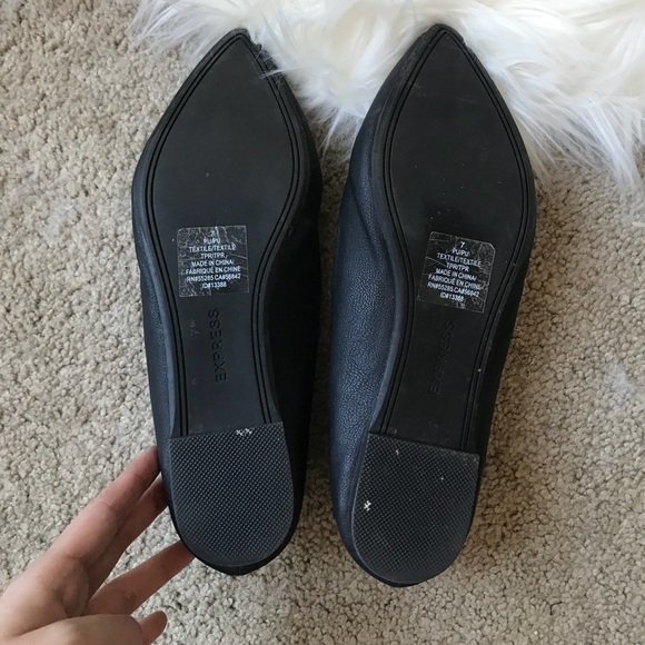 EXPRESS Black Flats - Picture 2 of 3